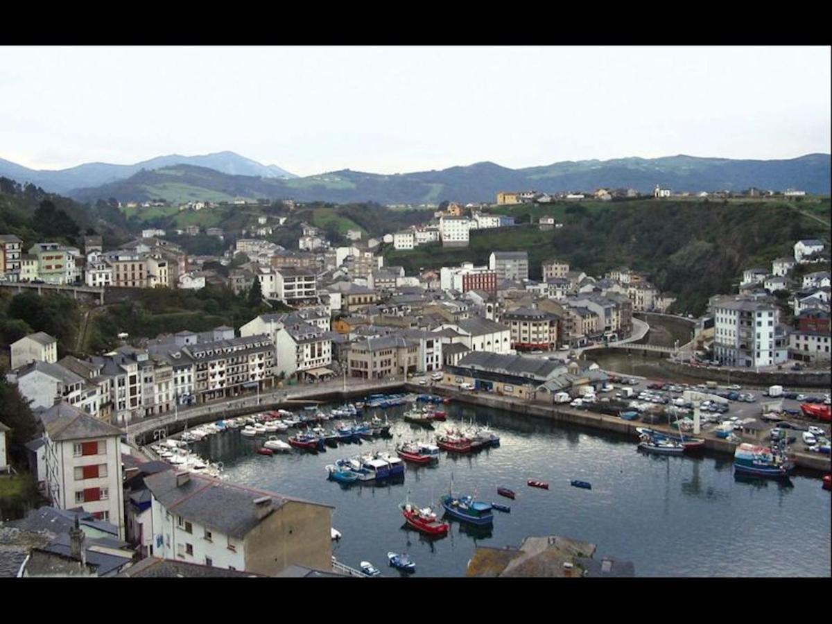 Room In Lodge - Double And Single Room - Pension Oria 1 Luarca Eksteriør billede